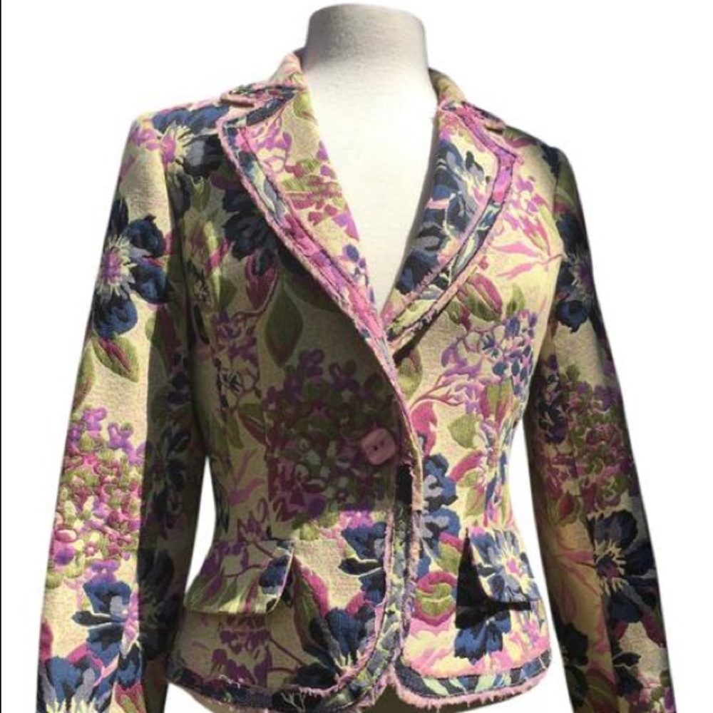 D Studio
Multicolor Tapestry Floral Notched Collar One Button Closure Blazer